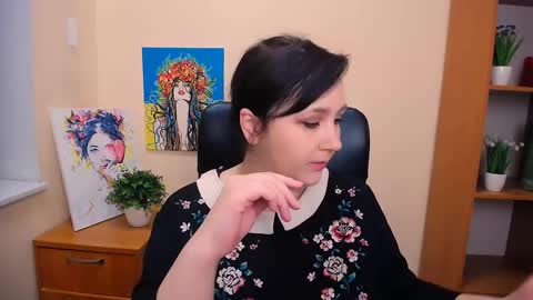 Snapshot of _miranda_sun chatting on February 14, 7:38 am Miranda online show from February 14, 7:38 am