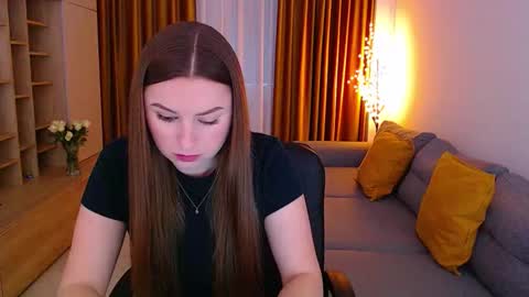 Mia online show from March 9, 8:17 am