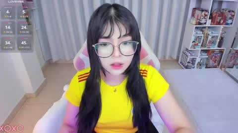 Hanna  Idependent Model   online show from April 16, 6:46 am