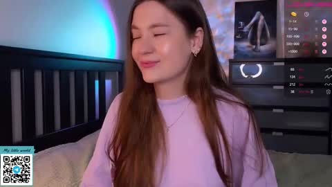 Mia with a big heart  online show from September 27, 9:11 pm