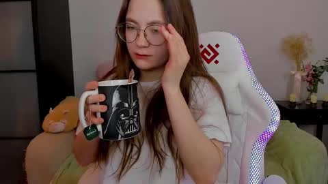 Mia with a big heart  online show from March 1, 3:53 am