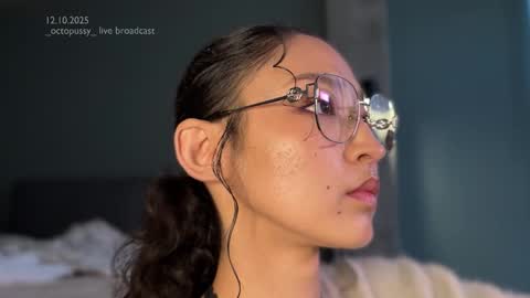 Mikayla online show from October 12, 9:55 am