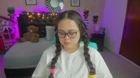 Olivia jones online show from January 9, 11:58 am