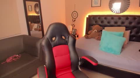 Olivia jones online show from September 26, 3:42 pm