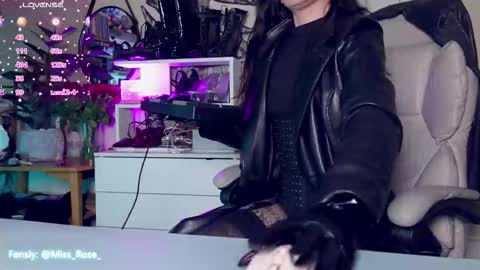 The Supreme Goddess Rose online show from December 18, 2:00 pm