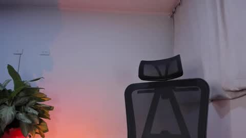 Cherr online show from November 9, 2:18 am