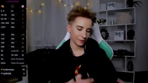 Rein online show from December 15, 6:13 pm