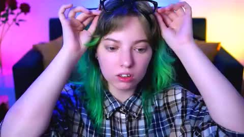 Snapshot of _rockstone_ chatting on October 4, 8:31 am Rock stone online show from October 4, 8:31 am