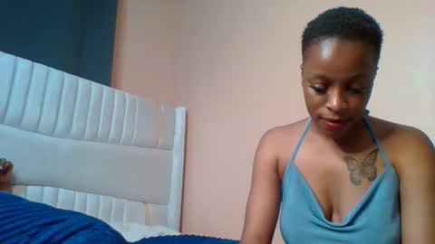 _sassydiva_ online show from November 29, 7:29 pm