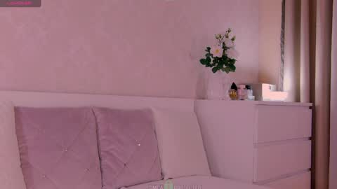 Alya online show from December 4, 9:57 pm