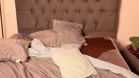 Selena  online show from February 15, 12:02 am