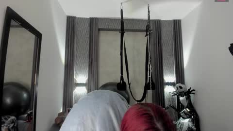 Selene online show from November 16, 4:40 pm