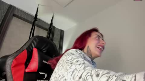 Selene online show from November 5, 2:55 pm