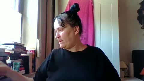 Melisa online show from June 19, 9:24 am
