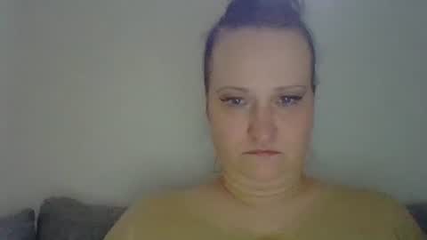 Snapshot of _squirty_pussyyy_ chatting on January 9, 11:36 am Melisa online show from January 9, 11:36 am