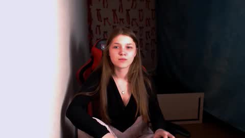 Mari online show from December 17, 8:02 pm