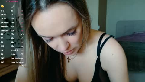 _vanillasky_ online show from April 23, 7:05 am