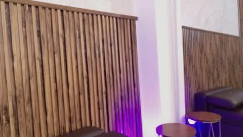 Veronica online show from November 27, 1:14 pm