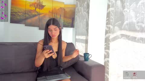 Snapshot of _violetadulce chatting on December 6, 7:33 pm Violeta online show from December 6, 7:33 pm