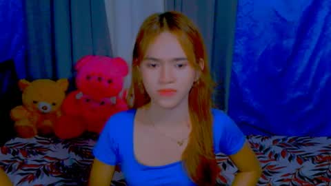 _xxlilly online show from May 19, 10:33 am