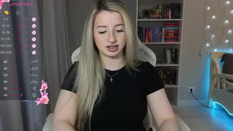 aasshley online show from April 18, 12:51 pm