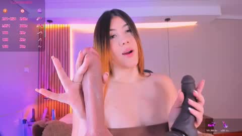 Abbie Edmond  online show from November 6, 4:18 am