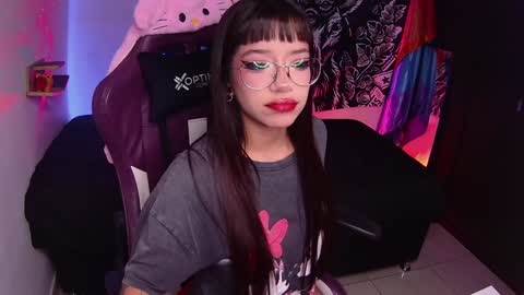 Snapshot of abbylizzyxx chatting on January 21, 12:46 am Abby Lizzy online show from January 21, 12:46 am