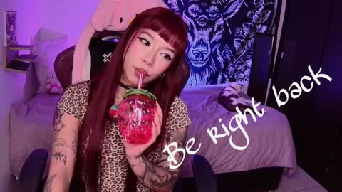 Snapshot of abbylizzyxx chatting on October 7, 11:20 pm Abby Lizzy online show from October 7, 11:20 pm