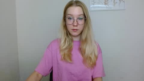 Abby Lovense is active online show from September 16, 8:55 am