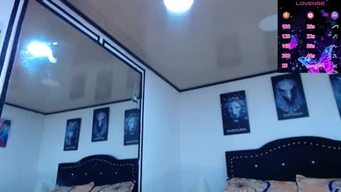 Snapshot of abbyshinne chatting on October 28, 4:13 pm abbyshinne online show from October 28, 4:13 pm