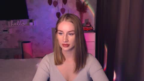 Snapshot of abigail_flex chatting on October 23, 7:42 pm Anna online show from October 23, 7:42 pm