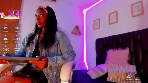 Snapshot of abigail_montoya chatting on September 16, 11:40 am Abigail online show from September 16, 11:40 am