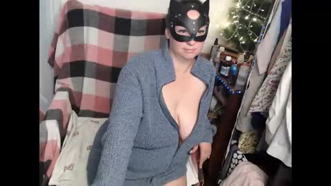 GoldenFish online show from September 12, 11:39 am