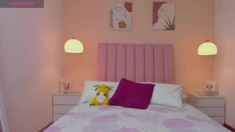 Miss Abril  online show from January 2, 10:58 am