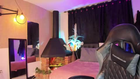 Abril online show from May 22, 3:59 am