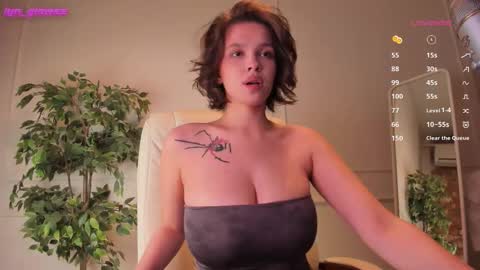 Adalyn online show from November 20, 4:19 pm