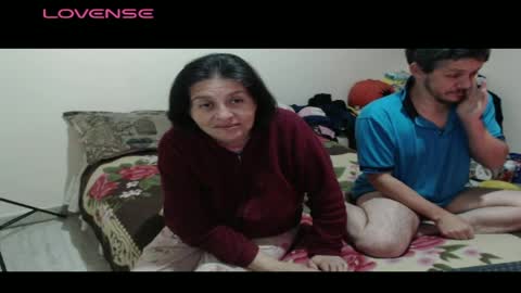 Adan and Eva online show from April 22, 7:49 am