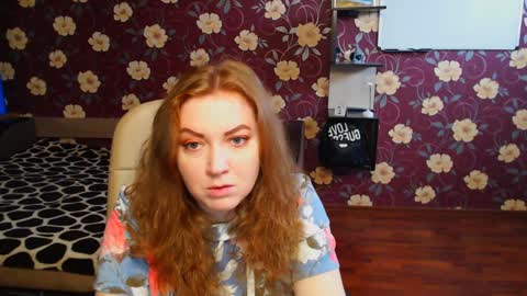 Adel online show from December 14, 11:50 am