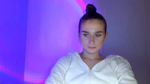 Adele Amore online show from March 3, 5:47 pm