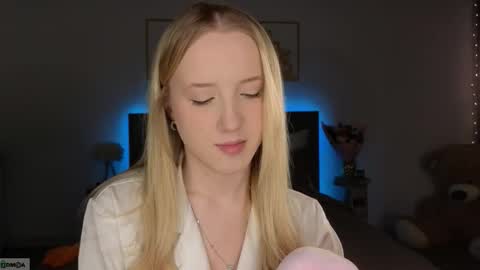 Adele online show from February 19, 9:35 pm