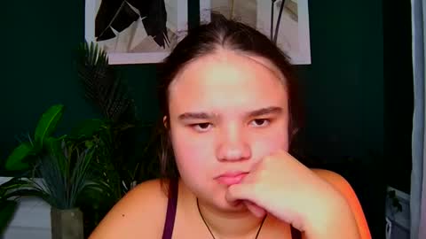 adelecruzz online show from November 12, 2:15 pm