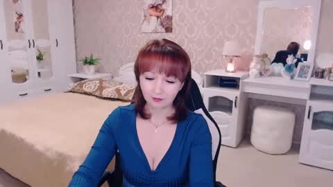 AdeleMoran online show from December 7, 6:15 pm