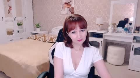 AdeleMoran online show from March 7, 5:28 pm