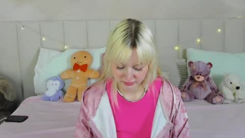 adelesilvy online show from June 5, 2:15 am