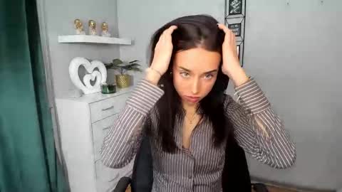 Adele online show from February 18, 6:56 am