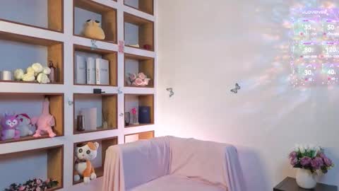 Snapshot of adelin_frosty chatting on October 21, 4:00 pm Adelin online show from October 21, 4:00 pm