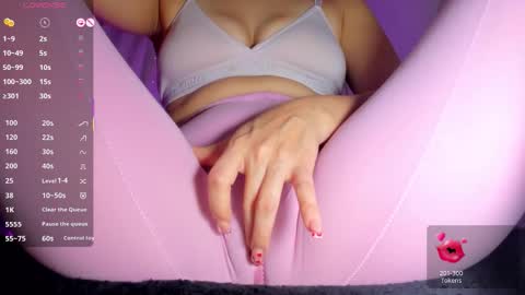 adelinaconte1 online show from November 27, 10:34 pm