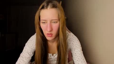 Adell online show from April 22, 9:34 pm