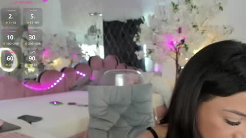 Adona online show from April 24, 6:05 am