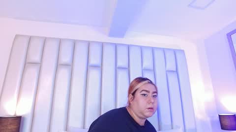 ANDREA PEREZ online show from February 4, 1:47 pm